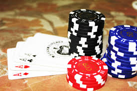 Trải Nghiệm Game Bài Trên Điện Thoại Tiện Lợi Cho Người Chơi Hiện Đại